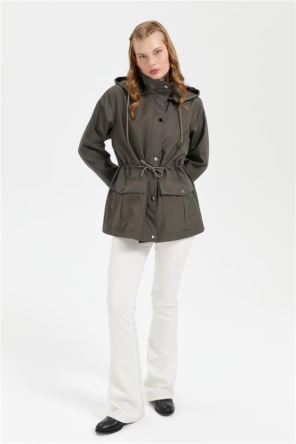 Kadın Kapüşonlu Kapaklı Cepli Kısa Trençkot Yeşil