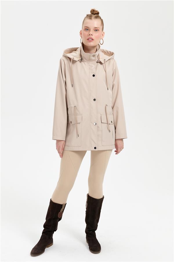 Kadın Kapüşonlu Kapaklı Cepli Kısa Trençkot Bej