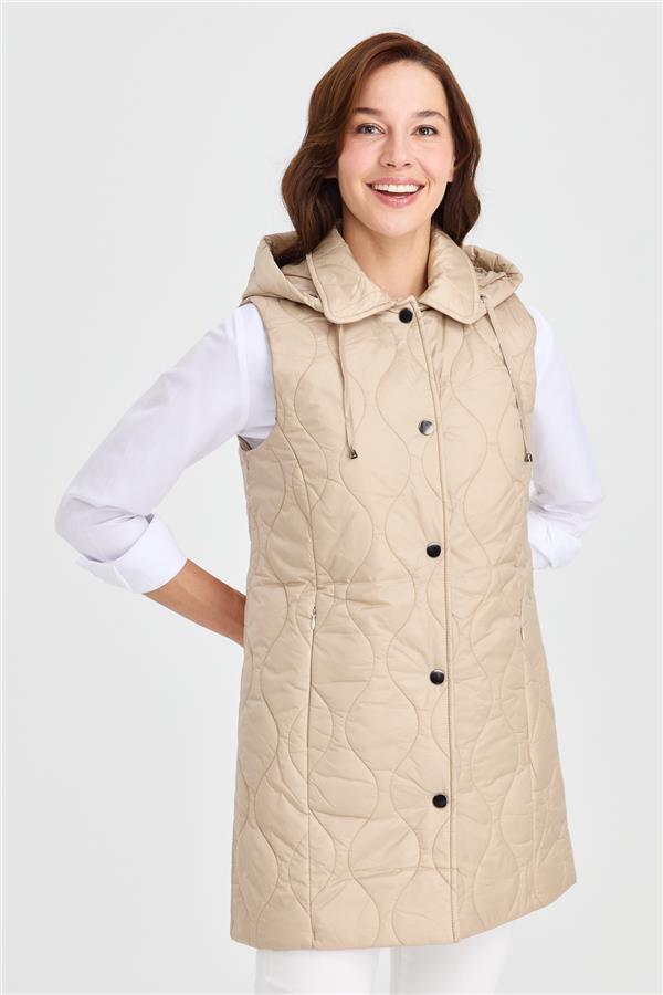 Женский стеганый жилет с капюшоном