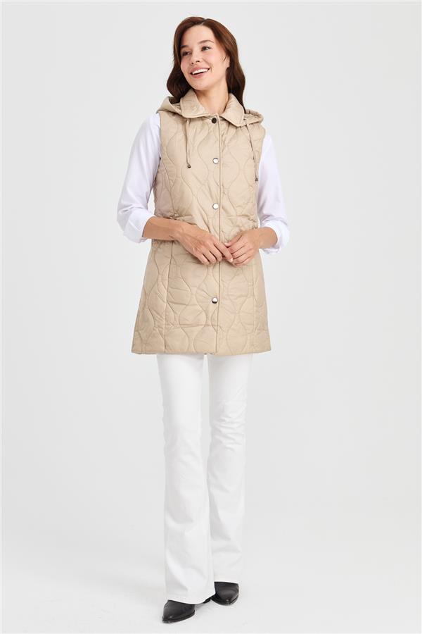 Женский стеганый жилет с капюшоном