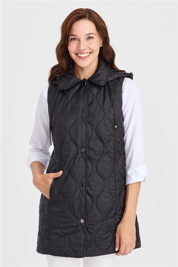 Женский стеганый жилет с капюшоном