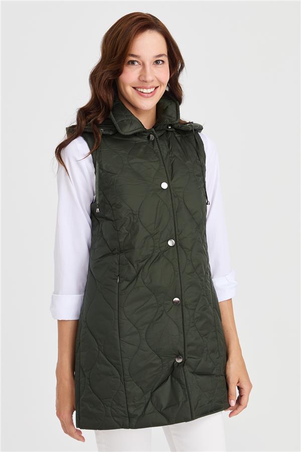 Женский стеганый жилет с капюшоном