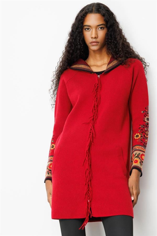 Kadın Kapüşonlu Kilim Jakarlı Püsküllü Yün Kaban K.Kırmızı