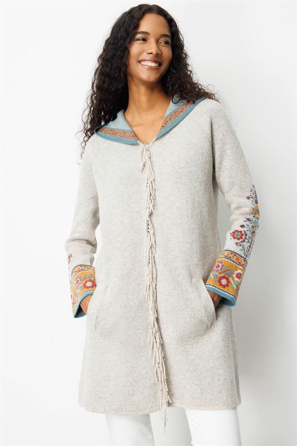 Kadın Kapüşonlu Kilim Jakarlı Püsküllü Yün Kaban V.Bej