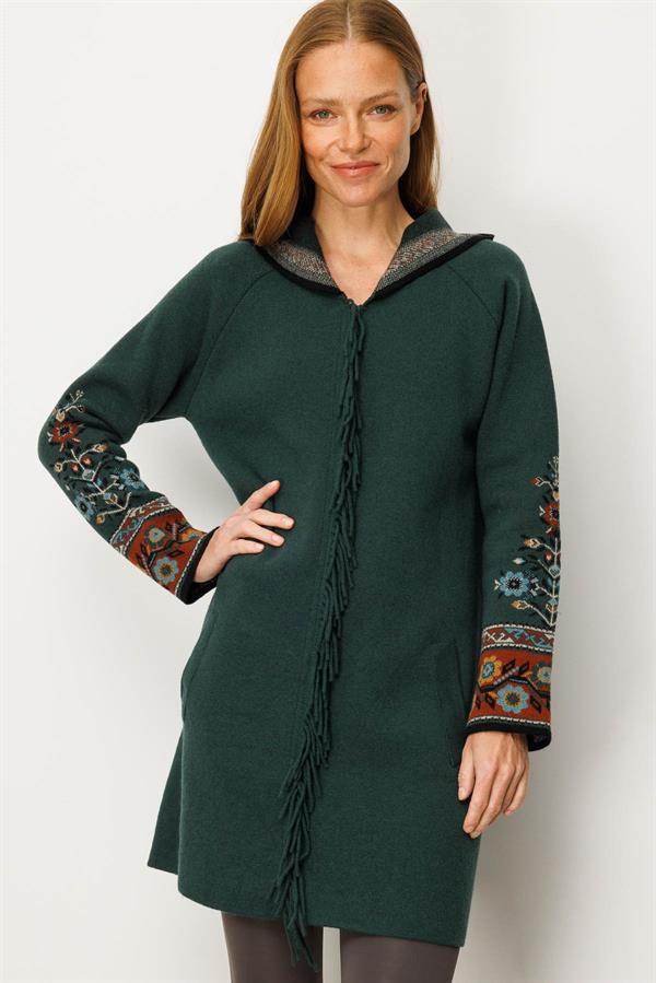 Kadın Kapüşonlu Kilim Jakarlı Püsküllü Yün Kaban Yeşil