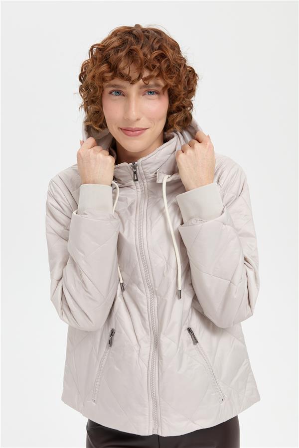 Kadın Kapüşonlu Kol Ucu Triko Kısa Kapitone Ceket Bej