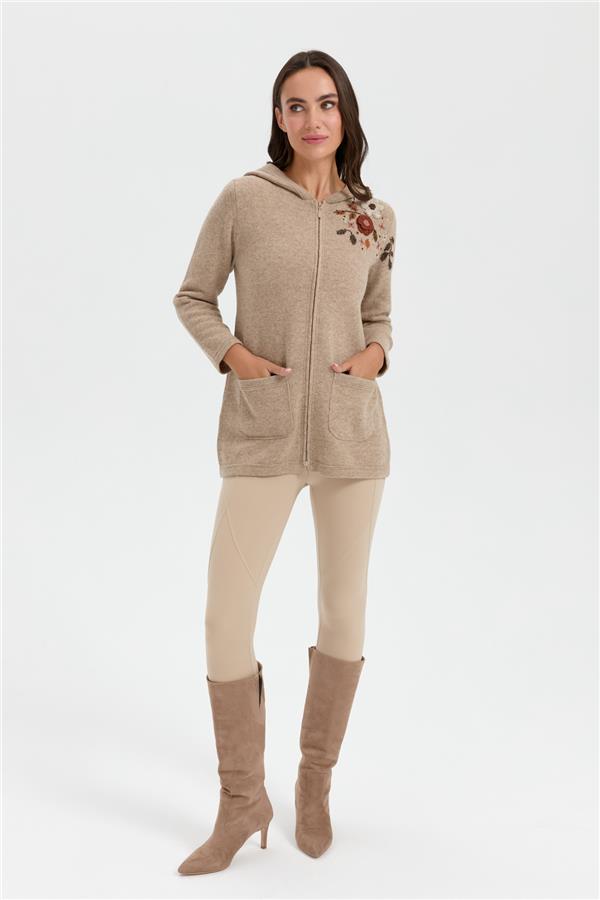 Kadın Kapüşonlu Omzu İşlemeli Araboy Yün Hırka K.Bej