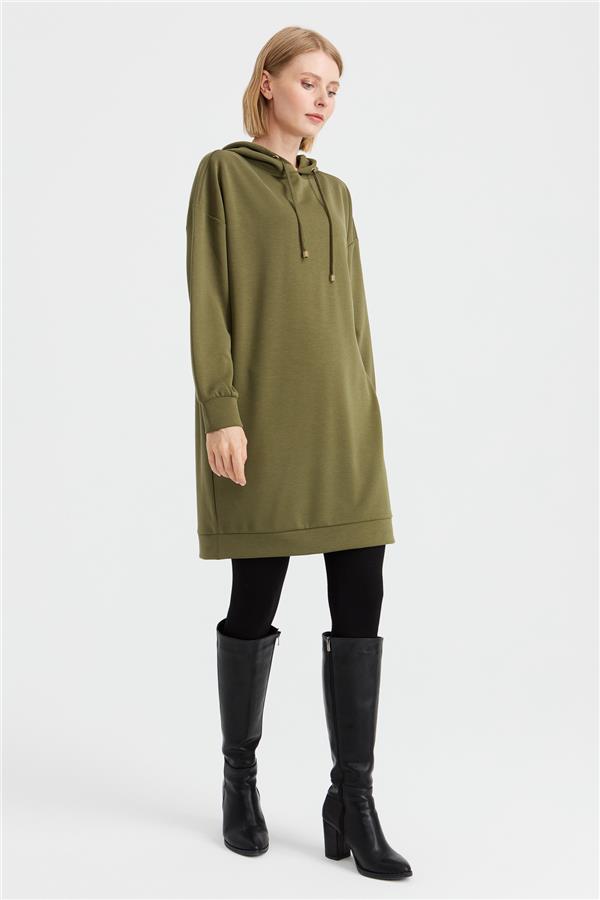 Женское спортивное платье с капюшоном