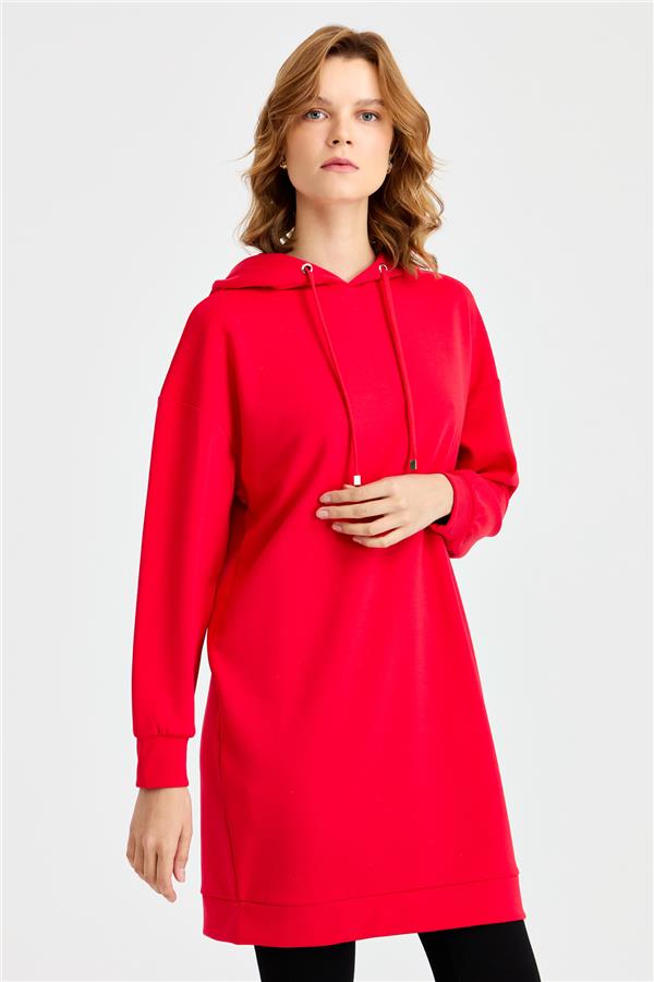 Женское спортивное платье с капюшоном