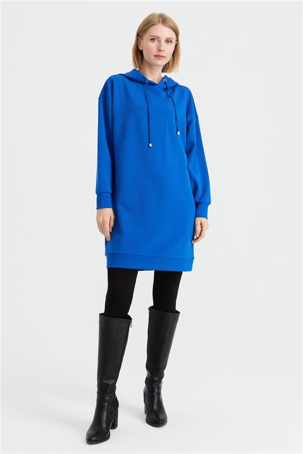 Женское спортивное платье с капюшоном