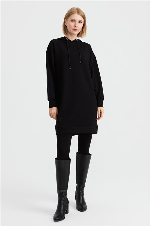 Женское спортивное платье с капюшоном