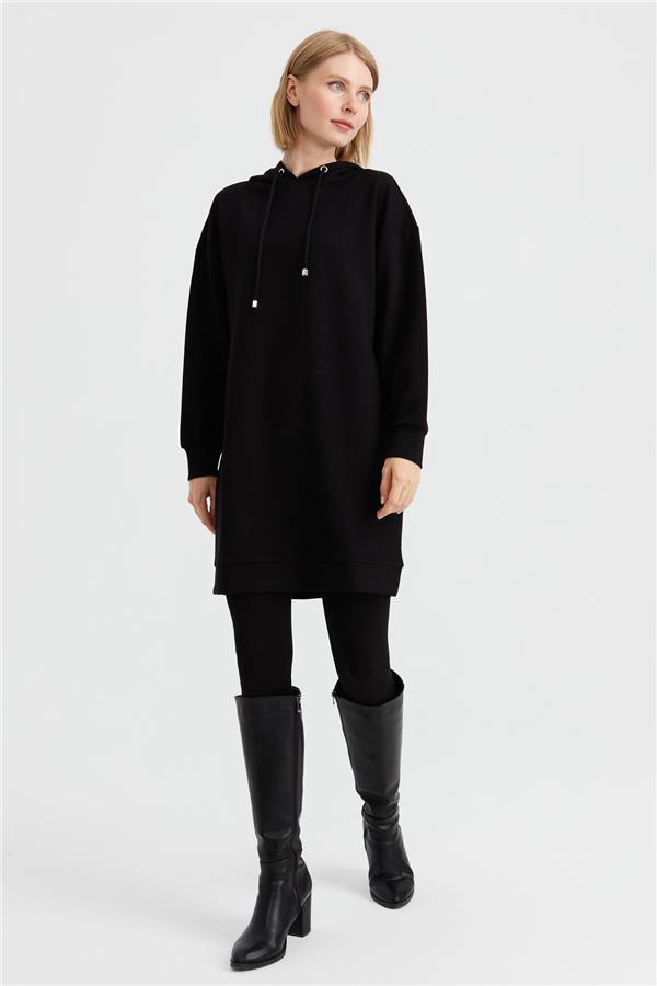 Женское спортивное платье с капюшоном