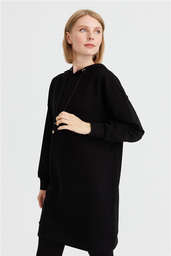 Женское спортивное платье с капюшоном