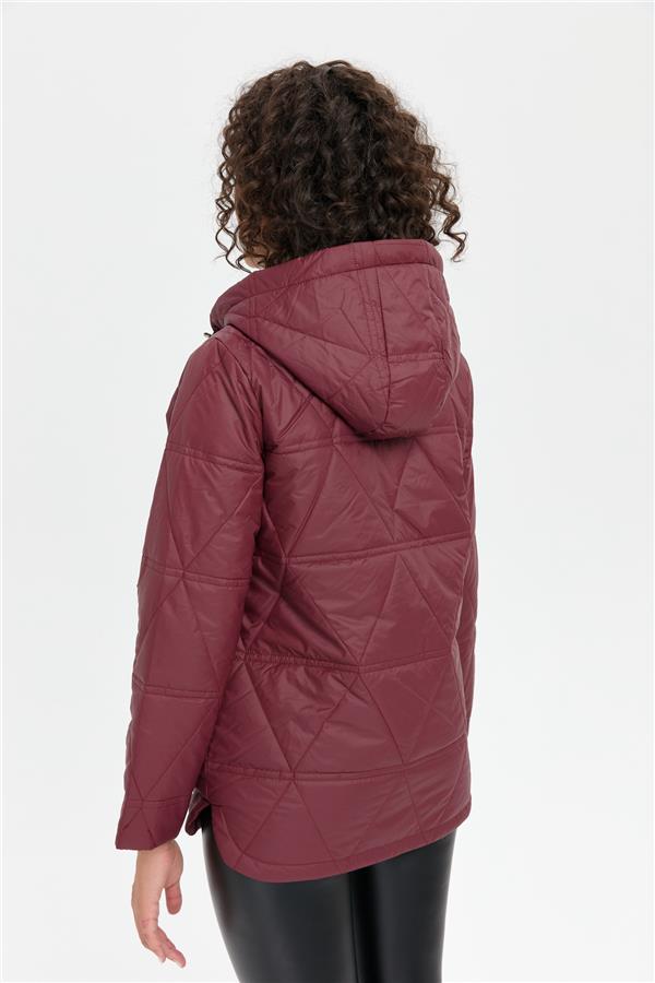 Kadın Kapüşonlu Üçgen Desenli Kısa Kapitone Kabana Bordo