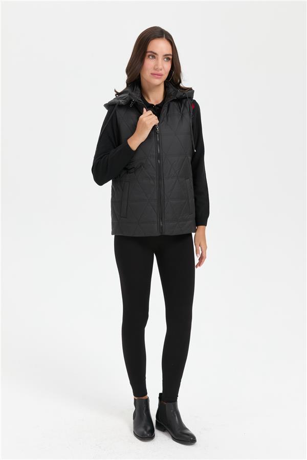 Kadın Kapüşonlu Üçgen Desenli Kısa Kapitone Yelek Siyah