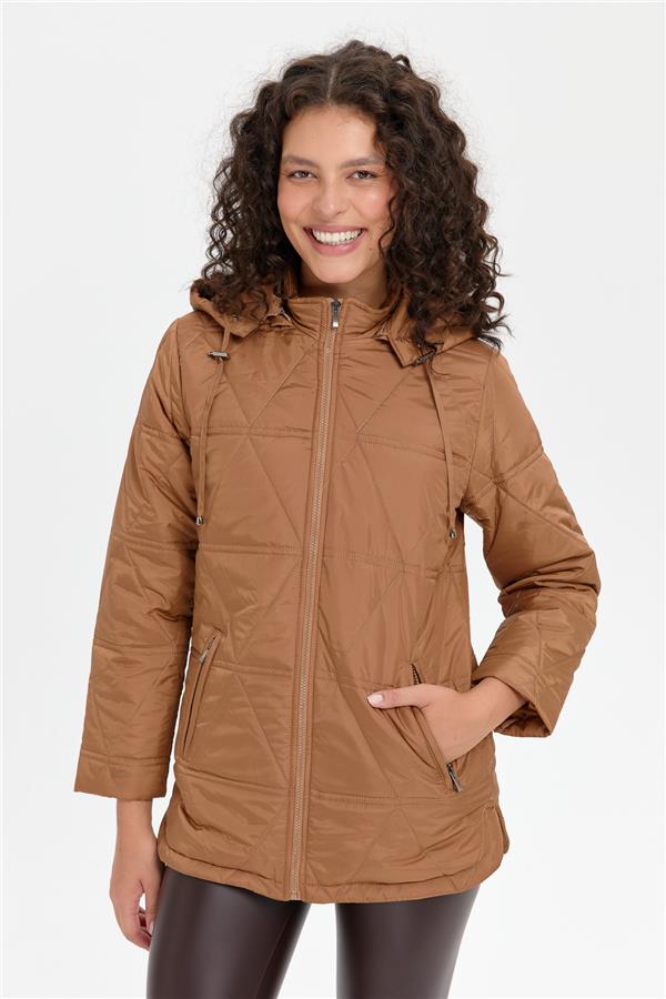 Kadın Kapüşonlu Üçgen Desenli Kısa Kapitone Kabana Vizon