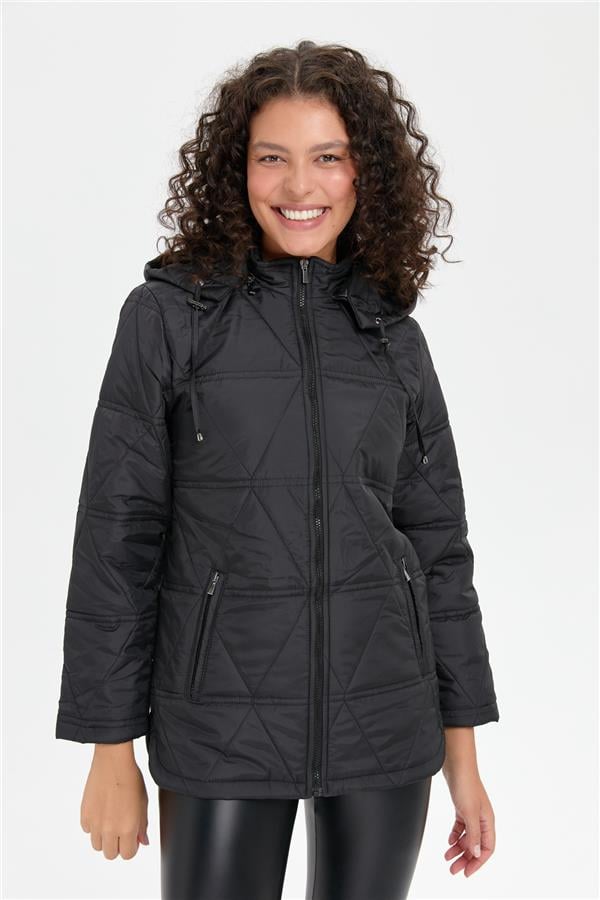 Kadın Kapüşonlu Üçgen Desenli Kısa Kapitone Kabana Siyah