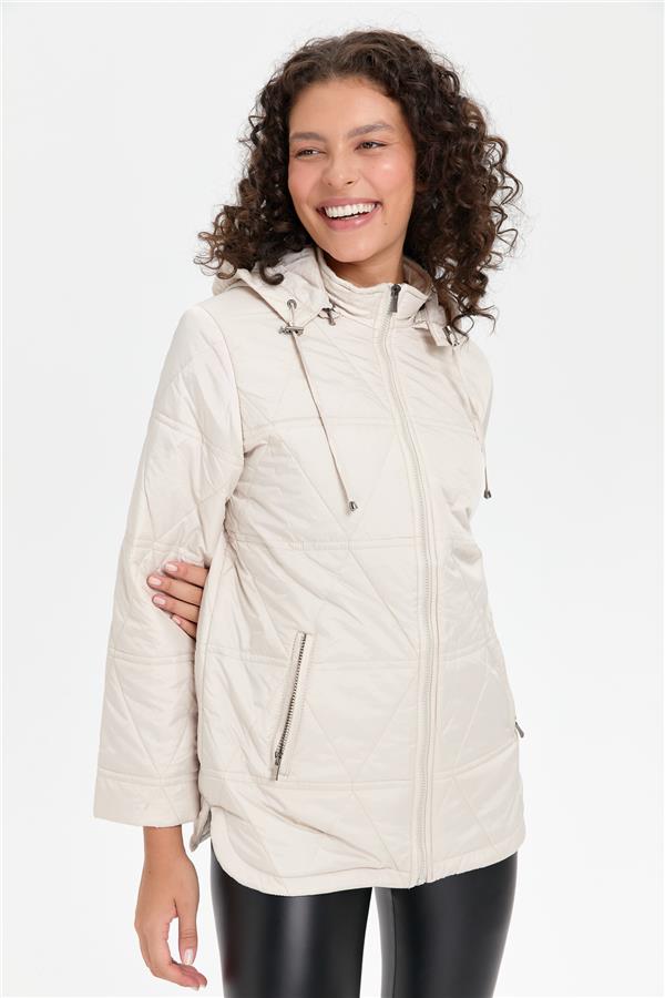 Kadın Kapüşonlu Üçgen Desenli Kısa Kapitone Kabana Taş