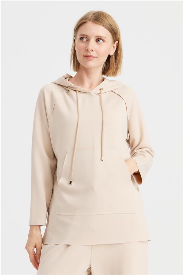 Женский свитшот с капюшоном и боковыми карманами на кнопках