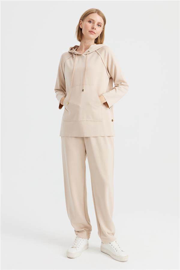 Женский свитшот с капюшоном и боковыми карманами на кнопках