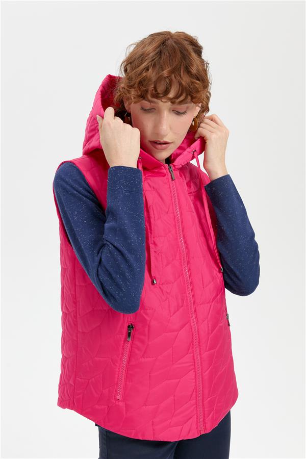 Kadın Kapüşonlu Yaprak Desenli Kısa Kapitone Yelek Fuşya