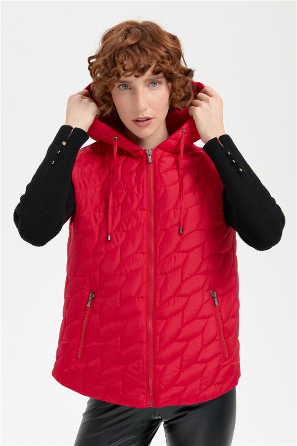 Kadın Kapüşonlu Yaprak Desenli Kısa Kapitone Yelek Kırmızı