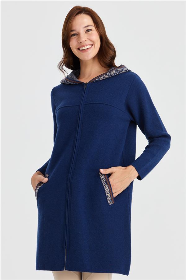 Женское шерстяное пальто с капюшоном