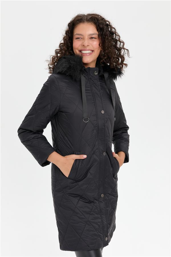 Kadın Kapüşonu Kürklü Baklava Desenli Kapitone Kaban Siyah