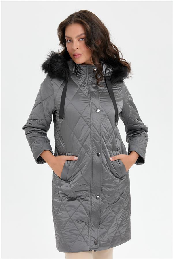 Kadın Kapüşonu Kürklü Baklava Desenli Kapitone Kaban Gri