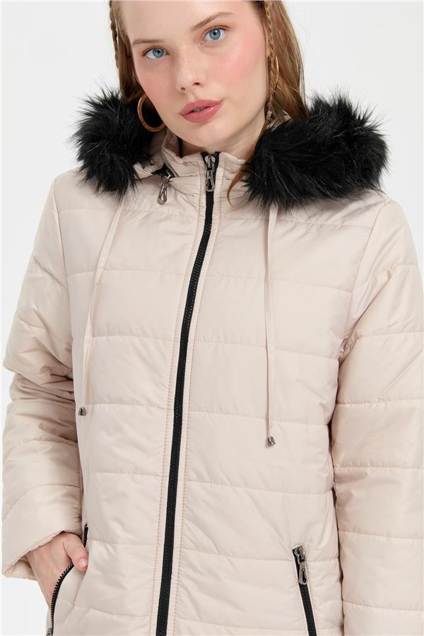 Kadın Kapüşonu Kürklü Uzun Kapitone Kaban Bej