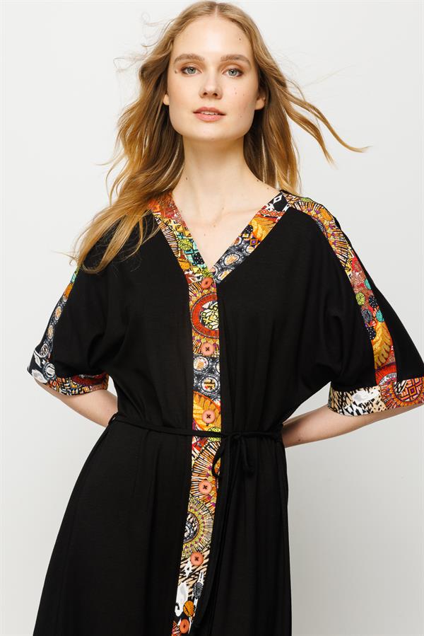 Женское хлопковое платье на пуговицах спереди и пестрым рисунком черное