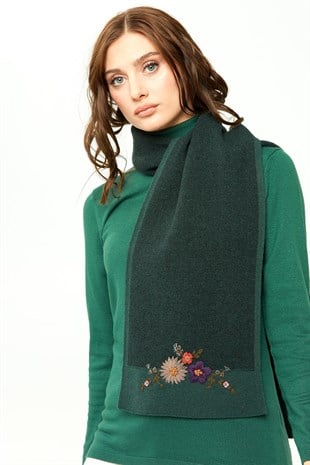 Женский шарф с вышивкой и окантовкой, зеленый 