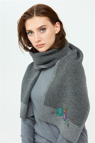 Женский шарф с вышивкой и окантовкой, дымчатый