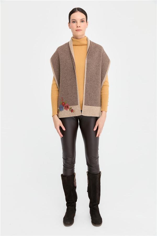 Kadın Kenarları Bordürlü Nakış İşlemeli Kaşkol K.Bej