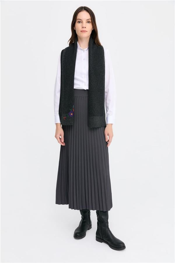 Kadın Kenarları Bordürlü Nakış İşlemeli Kaşkol K.Füme