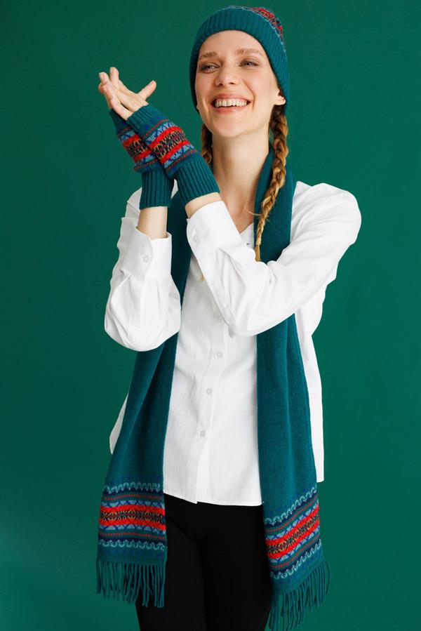 Kadın Kenarları Jakarlı Püsküllü Yün Kaşkol K.Ö.başı