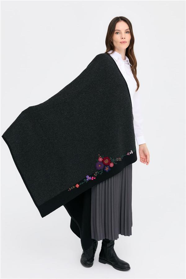 Kadın Kenarları Nakış İşlemeli Büyük Yün Şal Siyah