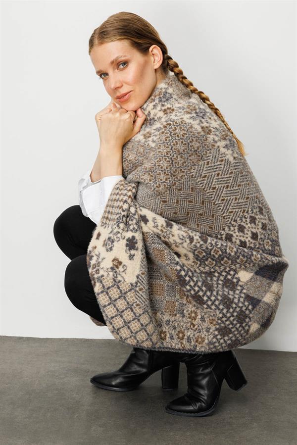 Kadın Kırk Yama Desenli Büyük Şal 12