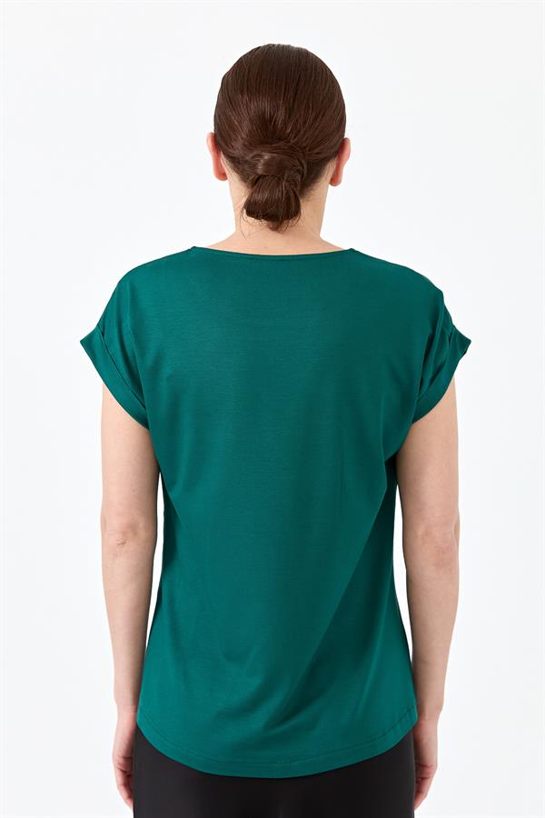 Женская блуза с коротким рукавом и атласным фасадом зеленая  