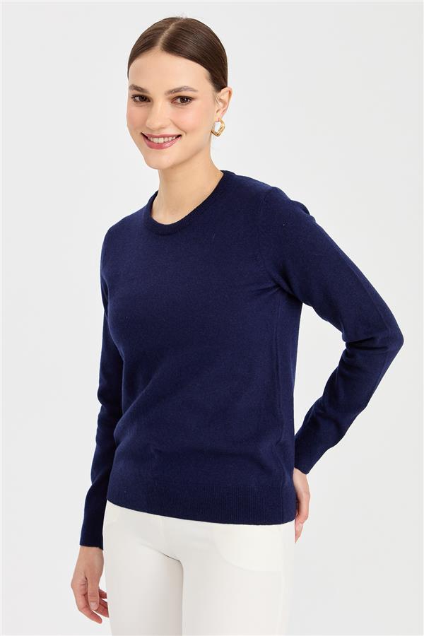 Женский свитер темно-синий