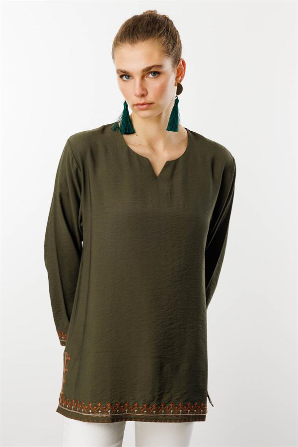Kadın Kolu ve Eteği Yırtmaçlı Eteği Nakışlı Bluz Haki