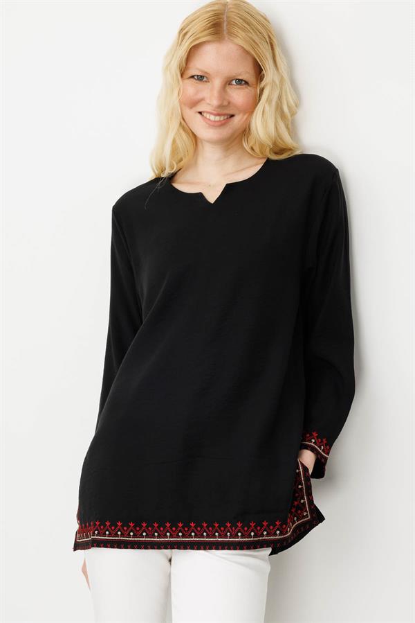Kadın Kolu ve Eteği Yırtmaçlı Eteği Nakışlı Bluz Siyah