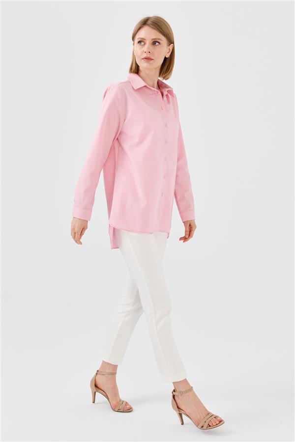 Женская хлопчатобумажная удлиненная рубашка пудровая