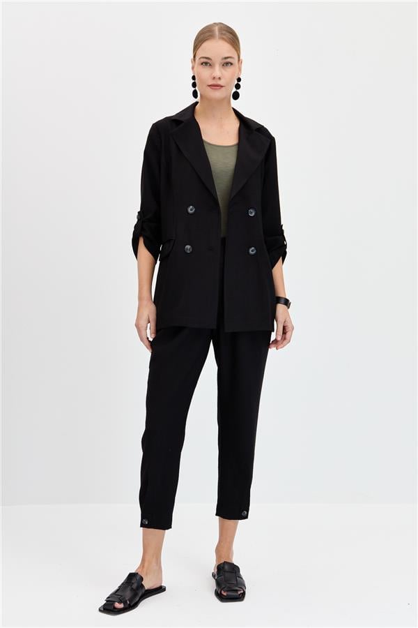 Женская двубортная модель льняной куртки на пуговицах, черная