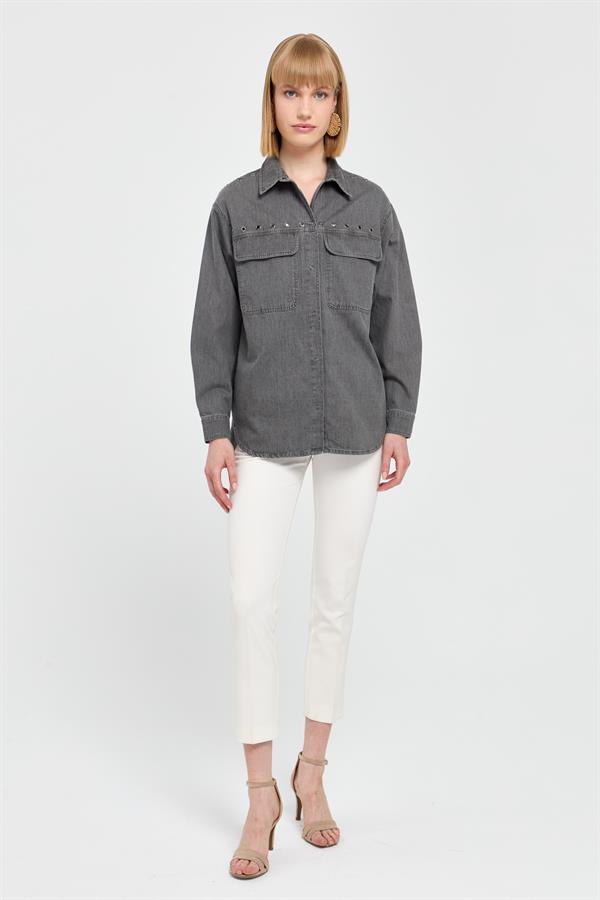 Женская хлопковая рубашка с карманами