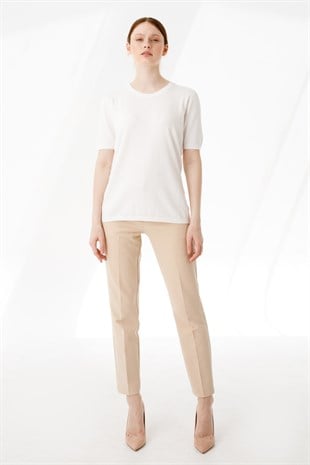 Женская блузка из лайкры кремового цвета