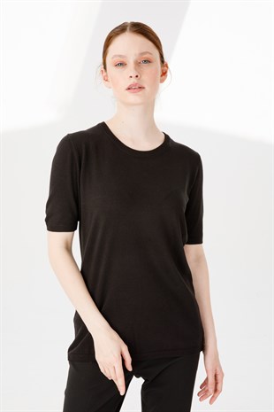 Женская блузка из лайкры черная