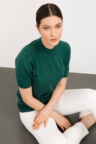 Женская блузка с высоким воротником из лайкры светло-зеленая