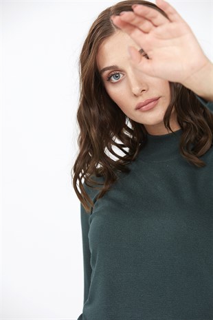 Женская базовая блузка с высоким воротником из лайкры зеленого цвета