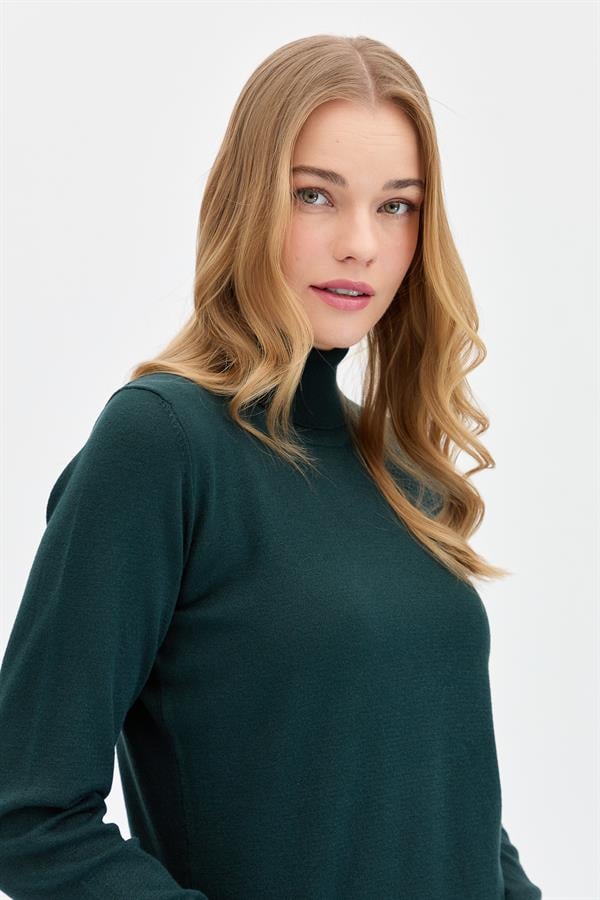 Женская базовая блузка из лайкры темно-зеленого цвета